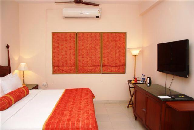 The Lalit Traveller Khajuraho Hotel Bagian luar foto