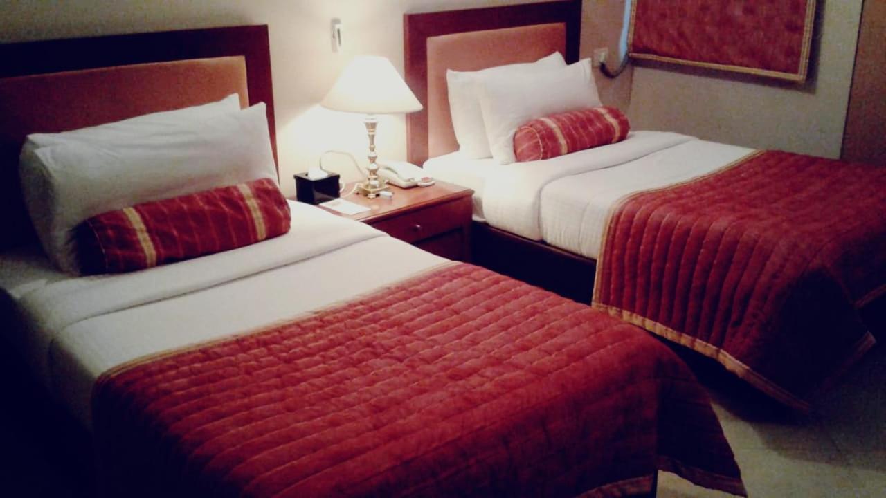The Lalit Traveller Khajuraho Hotel Bagian luar foto